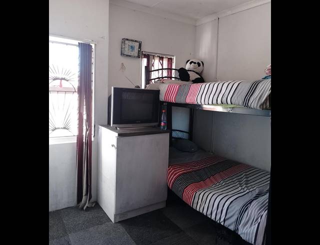 2 BEDROOM HOUSE FOR SALE IN THE HAGUE